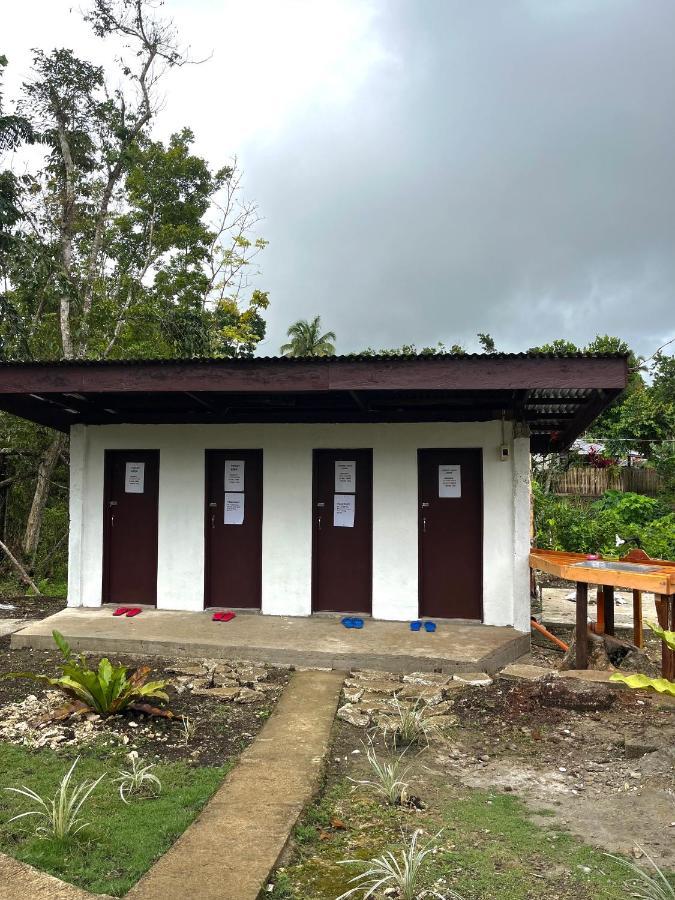 Roca'S Homestay Backpackers Chalet Batuan エクステリア 写真