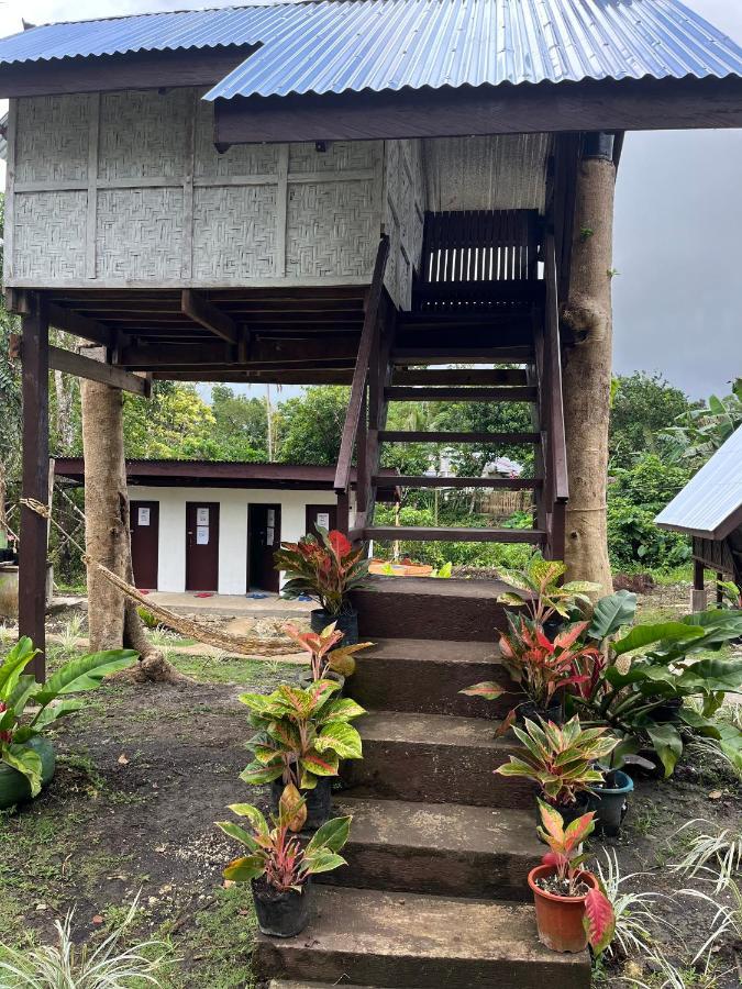 Roca'S Homestay Backpackers Chalet Batuan エクステリア 写真