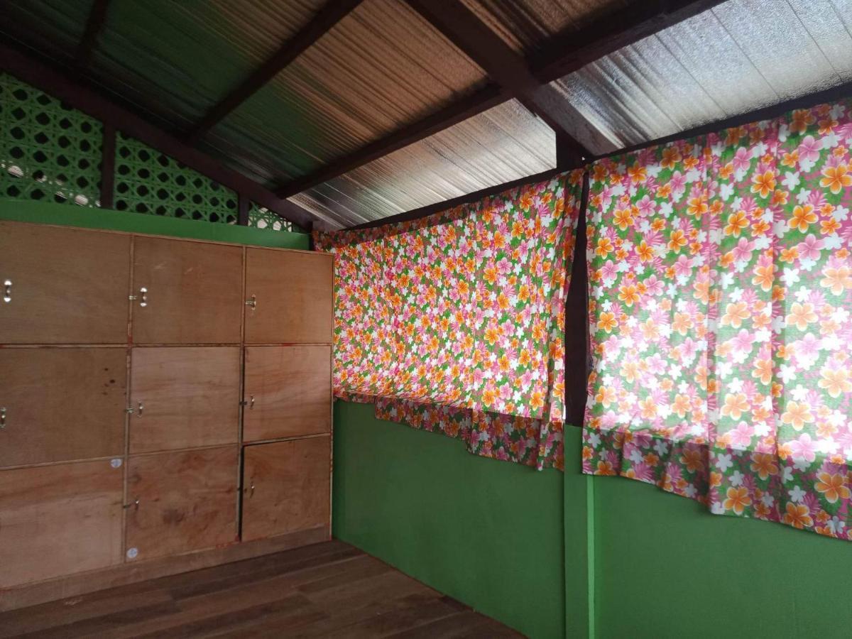 Roca'S Homestay Backpackers Chalet Batuan エクステリア 写真