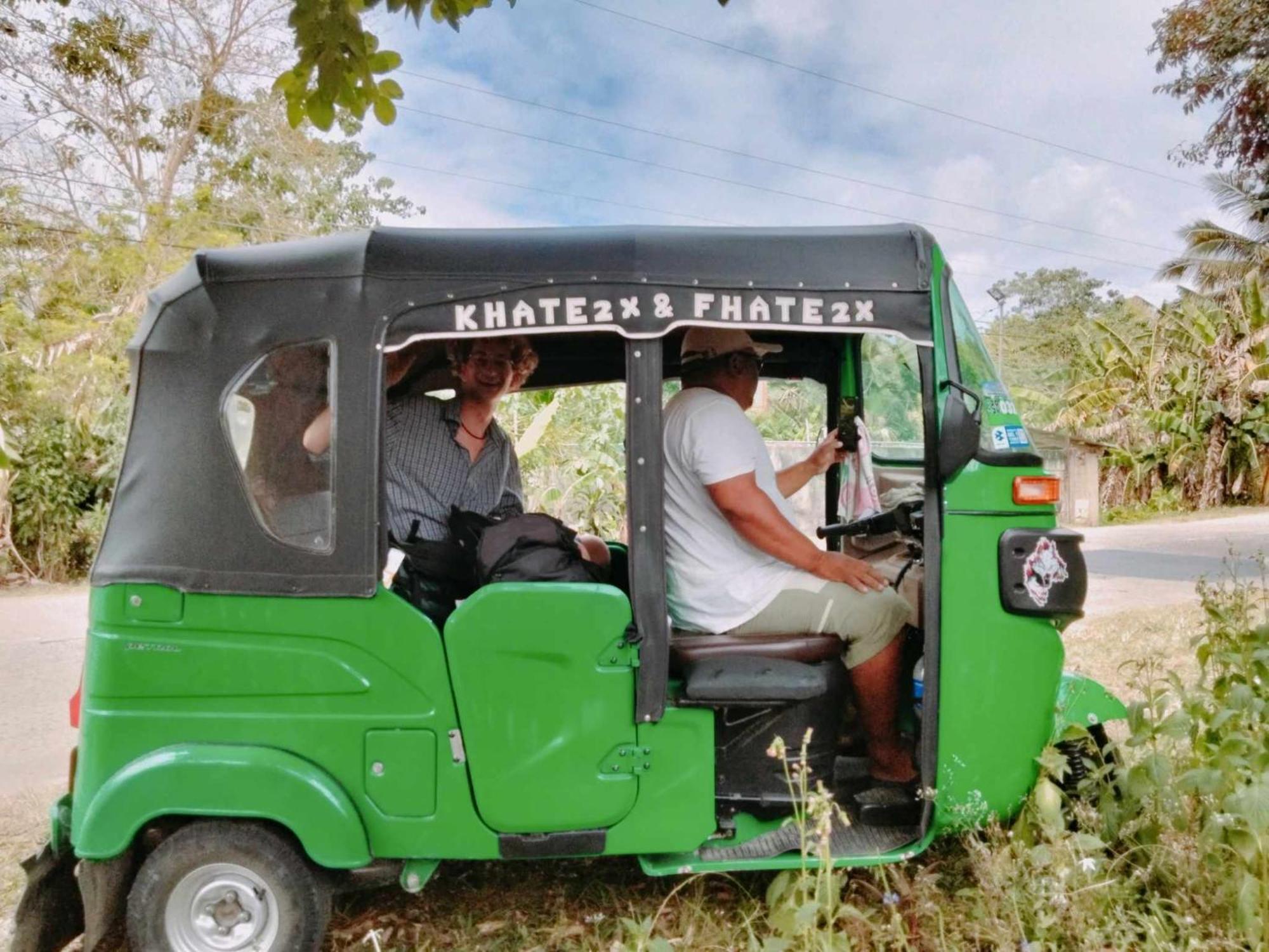 Roca'S Homestay Backpackers Chalet Batuan エクステリア 写真